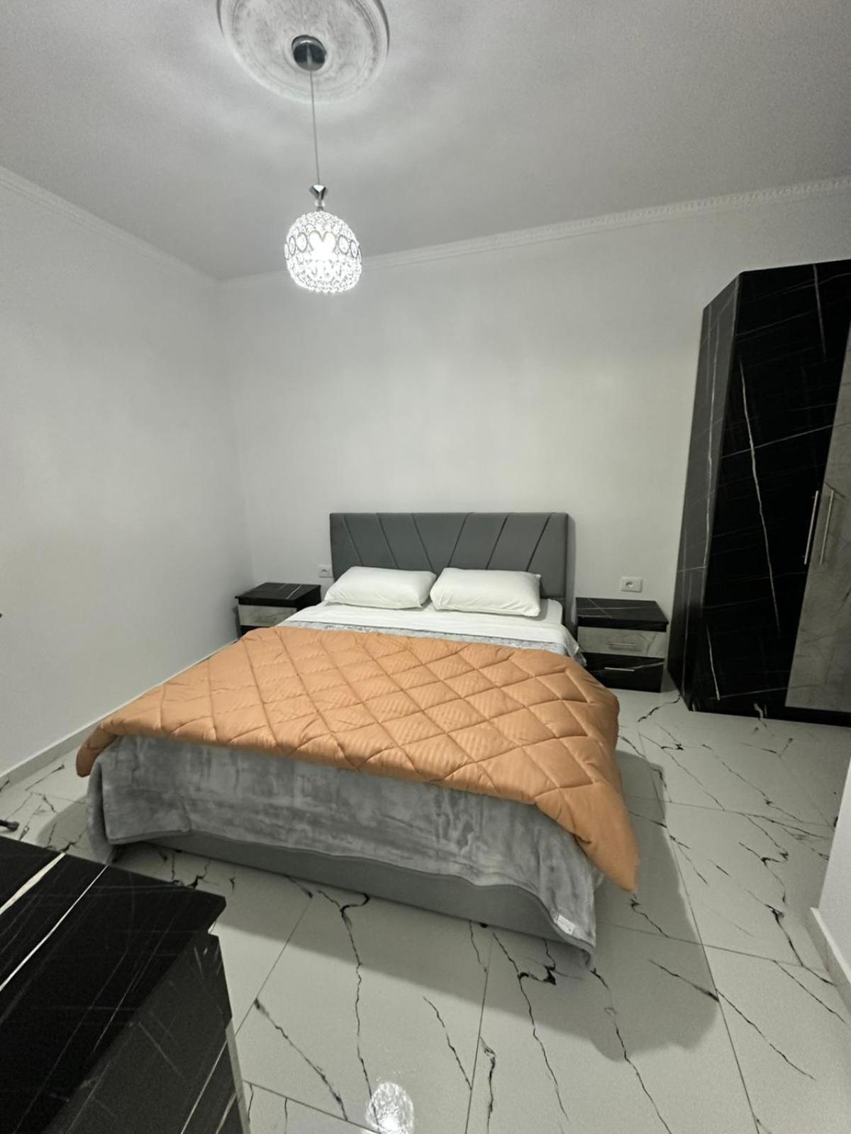 Apartament Golden Bliss *